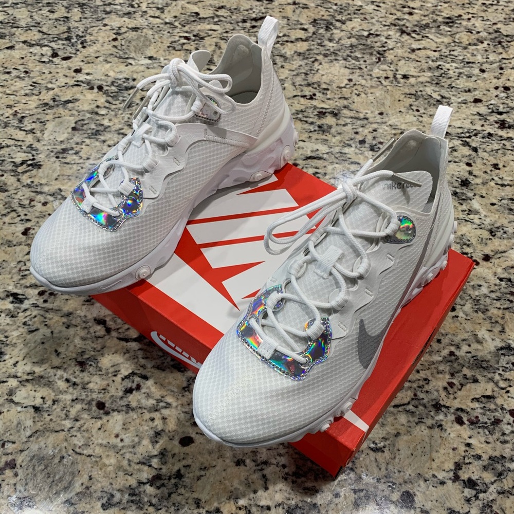 🌟🌟🌟NIB NIKE WOMENS ELEMENT 55🌟🌟🌟